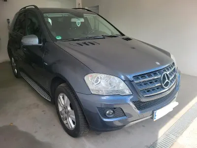 Gebraucht Mercedes ML300 204 PS (150 kW) 2011 Grau SUV