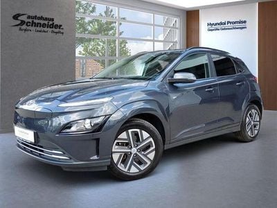 Gebraucht Hyundai Kona Select 100 kW (136 PS) 2023 Dark knight metallic SUV