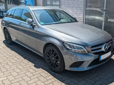 Gebraucht Mercedes C300 258 PS (189 kW) 2019 Grau Limousine