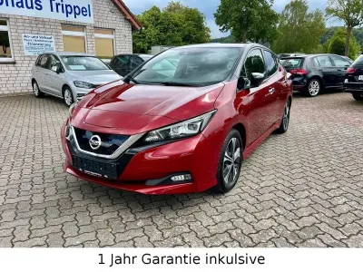 Gebraucht Nissan Leaf N-Connecta 110 kW (150 PS) 2022 Rot Kleinwagen