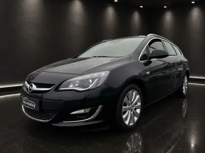 Używany Opel Astra Innovation 140 KM (102 kW) 2013 Czarny Kombi