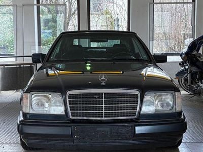 Gebraucht Mercedes E220 Edition 150 PS (110 kW) 1996 Schwarz Cabrio