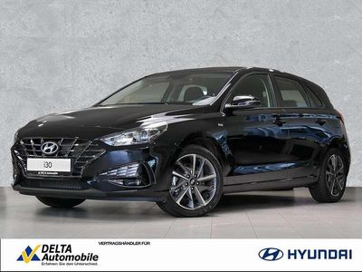 Gebraucht Hyundai i30 Trend 120 PS (88 kW) 2022 Phantom black / mic Limousine