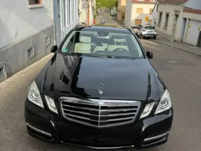 Gebraucht Mercedes E350 265 PS (194 kW) 2012 Schwarz Kombi