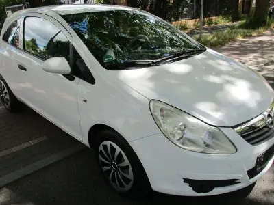 Gebraucht Opel Corsa Selection 90 PS (66 kW) 2009 Weiß Kleinwagen