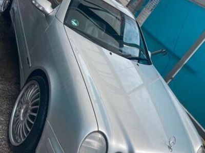 gebraucht Mercedes CLK430 V8 Silber Ohne Kratzer und Rost Scheckheft
