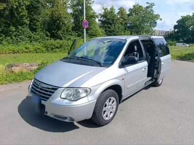 Gebraucht Chrysler Voyager 150 PS (110 kW) 2006 Silber Van / Kleinbus
