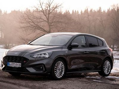 Gebraucht Ford Focus ST-Line 125 PS (91 kW) 2018 Grau Limousine