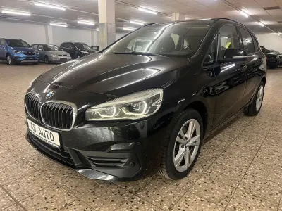Gebraucht BMW 218 Active Tourer Advantage 150 PS (110 kW) 2018 Schwarz Van / Kleinbus