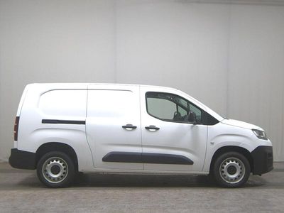 Second-hand Citroën Berlingo 102 CP (75 kW) 2022 Alb Monovolum