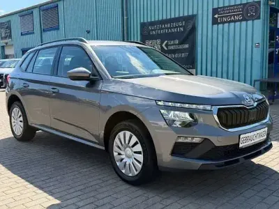 Gebraucht Skoda Kamiq Essence 95 PS (69 kW) 2024 Grau SUV