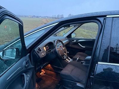 Second-hand Ford S-MAX S 203 CP (149 kW) 2011 Negru Monovolum