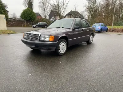 Gebraucht Mercedes 190 109 PS (80 kW) 1991 Blau Limousine