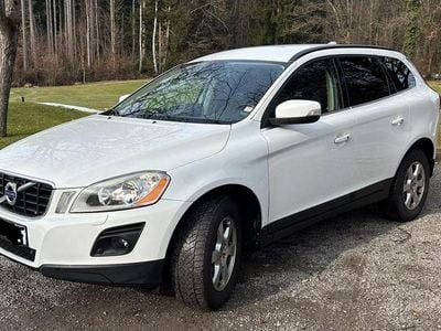 Weiß Gebraucht 2009 Volvo XC60 SUV | 7.450 € (Fairer Preis)