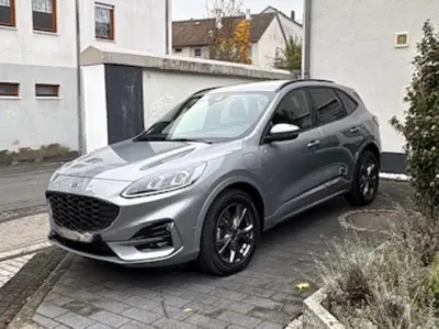 Używany Ford Kuga ST-Line X 224 KM (164 kW) 2022 Srebrny SUV