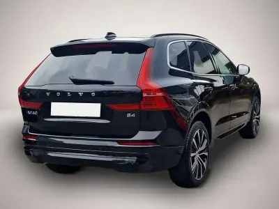 Gebraucht Volvo XC60 Core 197 PS (144 kW) 2023 Manufacturer SUV