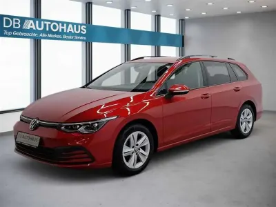 Second-hand VW Golf VIII Life 150 CP (110 kW) 2024 Roșu Break