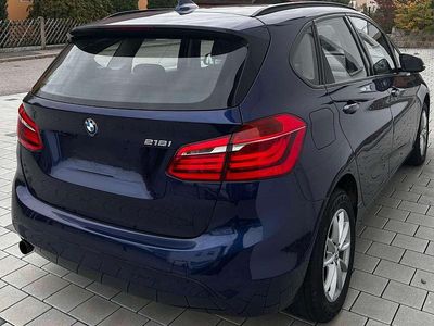 Blau Gebraucht 2016 BMW 218 Active Tourer Van / Kleinbus | 10.000 € (Fairer Preis)