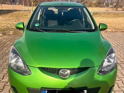 Gebraucht Mazda 2 85 PS (62 kW) 2009 Grün Kleinwagen