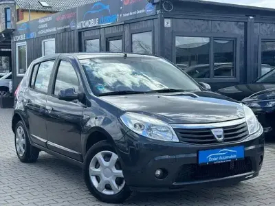 Second-hand Dacia Sandero Lauréate 130 CP (95 kW) 2010 Gri Berlinǎ