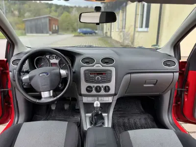 Używany Ford Focus Style 101 KM (74 kW) 2010 Sedan/Limuzyna