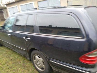 Gebraucht Mercedes E240 Avantgarde 170 PS (125 kW) 2002 Blau Kombi