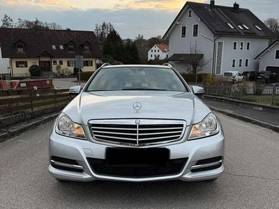 Gebraucht Mercedes C200 136 PS (100 kW) 2012 Grau Kombi