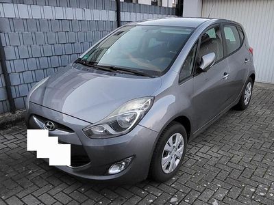 Gebraucht Hyundai ix20 Edition 90 PS (66 kW) 2014 Grau Kleinwagen