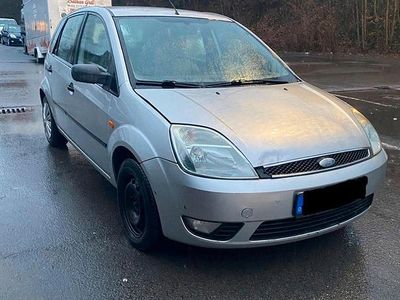 Usata Ford Fiesta 60 CV (44 kW) 2003 Argento Utilitaria