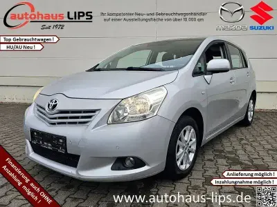 Gebraucht Toyota Verso Edition 132 PS (97 kW) 2011 Silver metallic Van / Kleinbus