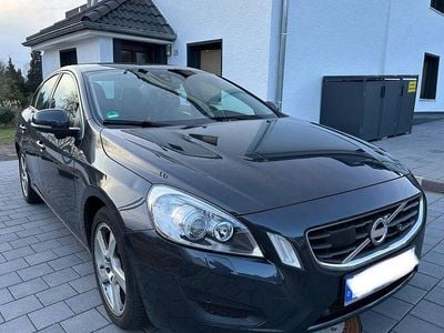 Gebraucht Volvo S60 Momentum 163 PS (119 kW) 2011 Grau Limousine