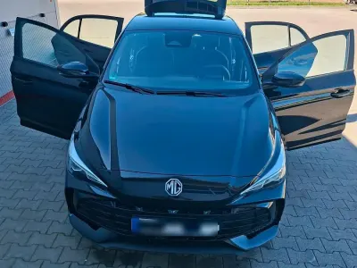 Usata MG MG3 194 CV (142 kW) 2024 Nero Utilitaria