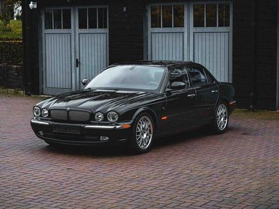 Jaguar XJR
