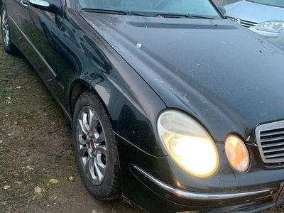 Mercedes E320