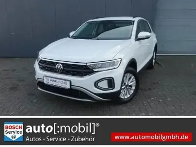 Second-hand VW T-Roc Life 150 CP (110 kW) 2024 Alb SUV