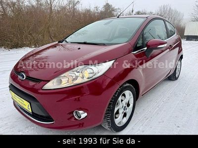 Gebraucht Ford Fiesta Titanium 82 PS (60 kW) 2011 Rot Kleinwagen