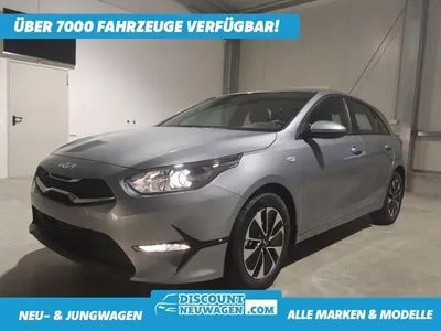 Lunargrau metallic Gebraucht 2024 Kia Ceed Kleinwagen | 21.490 € (Fairer Preis)