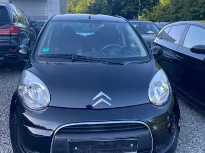 Gebraucht Citroën C1 SELECTION 68 PS (50 kW) 2011 Metallicschwarze lackieru/m Kleinwagen