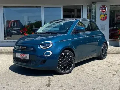 Gebraucht Fiat 500e La Prima 86 kW (118 PS) 2023 Grün Cabrio
