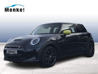 Schwarz Gebraucht 2022 Mini Cooper SE Kleinwagen | 19.999 € (Etwas zu teuer)