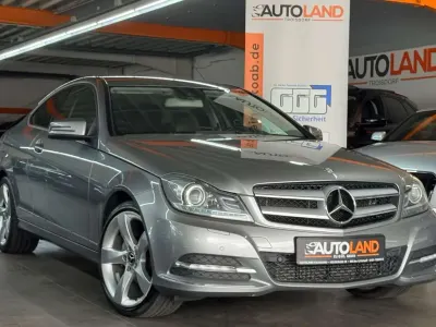 Gebraucht Mercedes C180 156 PS (114 kW) 2012 Silber Coupé