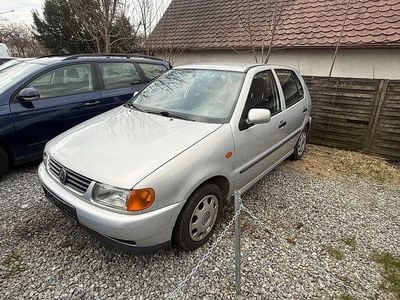 Usata VW Polo 75 CV (55 kW) 1999 Argento Berlina