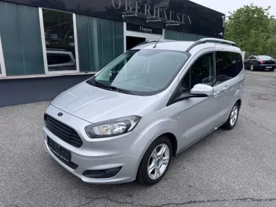 Gebraucht Ford Tourneo Courier Trend 101 PS (74 kW) 2017 Silber Van / Kleinbus