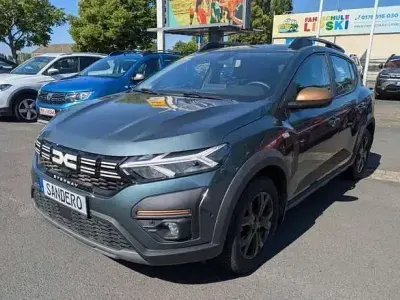 Gebraucht Dacia Sandero Extreme 110 PS (80 kW) 2024 Oxidgrün SUV