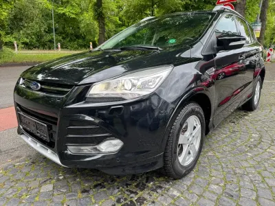 Gebraucht Ford Kuga Individual 140 PS (102 kW) 2014 Schwarz SUV