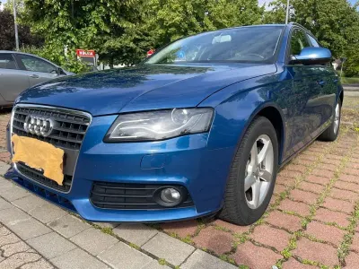 Gebraucht Audi A4 Ambiente 120 PS (88 kW) 2011 Blau Kombi
