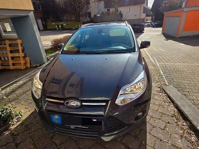 Gebraucht Ford Focus SYNC Edition 125 PS (91 kW) 2014 Grau Kombi