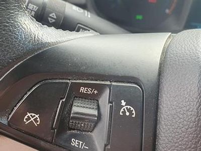 Gebraucht Chevrolet Orlando 163 PS (119 kW) 2014 Weiß Van / Kleinbus