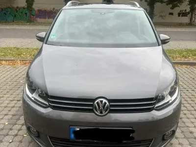 Gebraucht VW Touran 140 PS (102 kW) 2014 Grau Van / Kleinbus