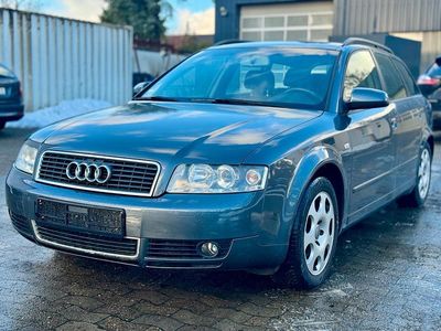 Grau Gebraucht 2004 Audi A4 Kombi | 2.450 € (Etwas zu teuer)